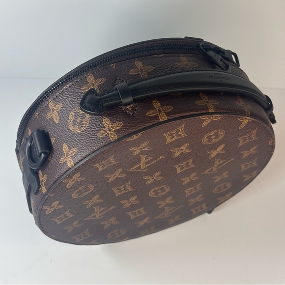 Louis Vuitton Monogram N°7 Wheel Box - Picture 10 of 16